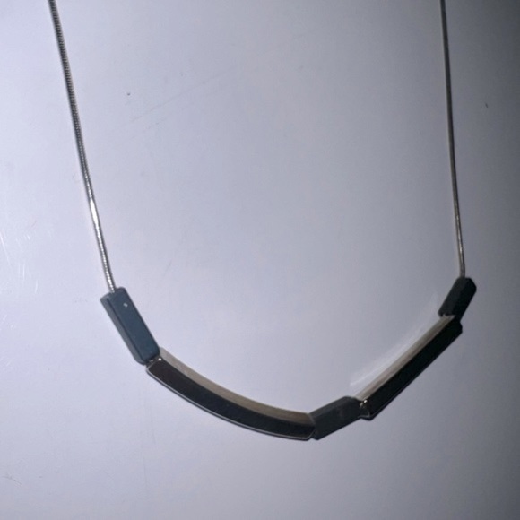 Silver adjustable 20-22 1/2” necklace with black & gold movable floating bars - Picture 1 of 5